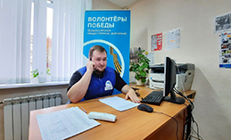 Волонтёры поздравили ветеранов Ханты-Мансийска с Днём пожилых людей