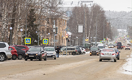 Нарушение правил парковки автомобиля около ОКБ Ханты-Мансийска
