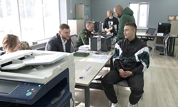 Житель Кунгура подписал в Югре контракт на воинскую службу
