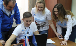 В Югре с «Единой Россией» работает больше 2 тыс. волонтёров