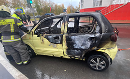 В центре Ханты-Мансийска сгорел автомобиль