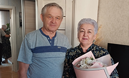 Счастливый арбуз. Анатолий и Людмила Козярец отметили золотую свадьбу