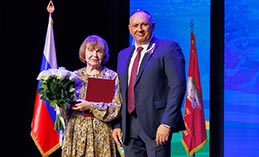 Торжественное собрание ко Дню России и Дню города