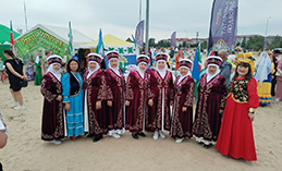 Делегация Ханты-Мансийска приняла участие в окружном Сабантуе в Урае