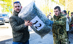 Отправка гуманитарной помощи из Ханты-Мансийска