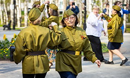 Танцевальный флешмоб прошёл в Ханты-Мансийске