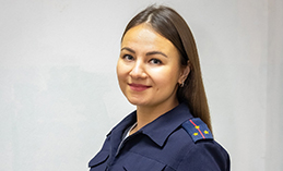 Ирина Остринская. Женская романтика в полицейских погонах