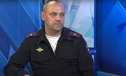 В студии замначальника ОГИБДД Сергей Гурин