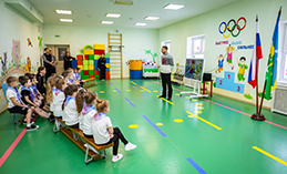 Олимпийский чемпион Евгений Дементьев встретился с юными хантымансийцами
