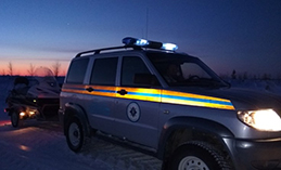 Пятеро человек застряли на автозимнике в Ханты-Мансийском районе 