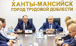В Ханты-Мансийске прошла встреча с Павлом Завальным 