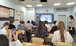 Старшеклассникам рассказали об актуальных вакансиях на рынке труда