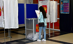 Югорчанам рассказали, кто может проголосовать досрочно 