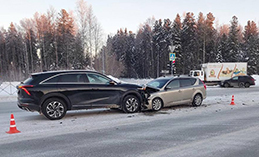 В Ханты-Мансийске в ДТП с четырьмя автомобилями пострадал ребёнок
