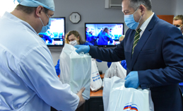 Врачи ОКБ получили 140 респираторов и 18 защитных костюмов