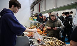 Югорская фермерская ярмарка проходит в Ханты-Мансийске