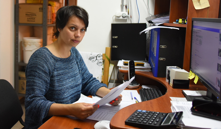 На семейном предприятии Екатерина отвечает за финансы.jpg На семейном предприятии Екатерина отвечает за финансы.jpg