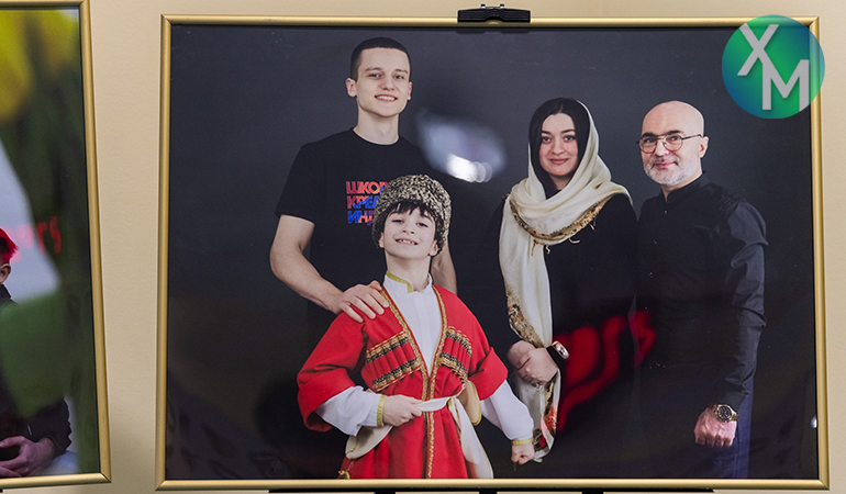 Семья Султановых.jpg Семья Султановых.jpg