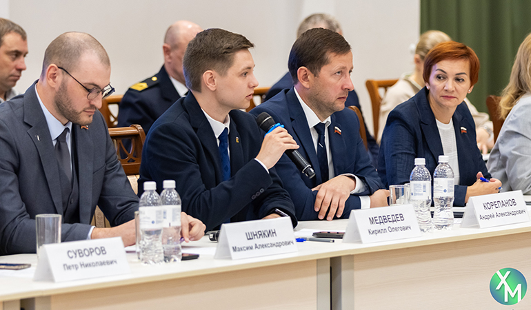 встреча с депутатами.jpg