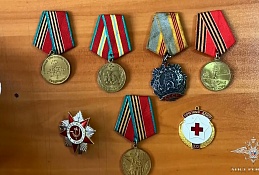 В Ханты-Мансийске задержали подозреваемых в краже наград времен ВОВ