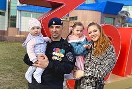 В Ханты-Мансийске продолжается фотоконкурс молодых семей «Молоды и счастливы»