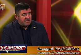 В студии директор АУ «ЮграМегаСпорт» Валерий Радченко  