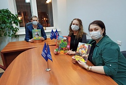 Участие единороссов в общероссийской акции «Дарите книги с любовью»