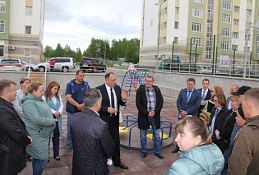 Максим Ряшин встретился с жителями домов по улице Югорская