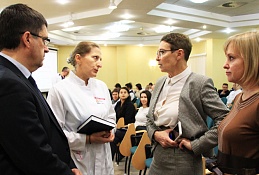 Медики Югры обсудили профессиональные риски работу в системе ОМС