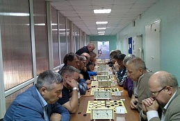 Ветераны спорта сразились в шашки