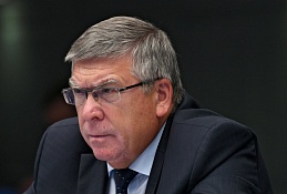 Сенатор не исключил пересмотра длительности новогодних каникул