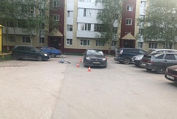 В Нижневартовске водитель не заметила девочку на велике