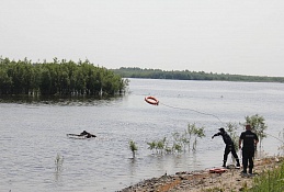 Спасатели Ханты-Мансийска провели учения на открытой воде