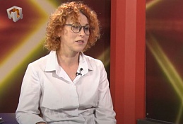 В студии руководитель организации "Велес" Елена Савенко