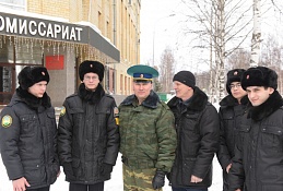 В Ханты-Мансийске возложили цветы в память о событиях на острове Даманском