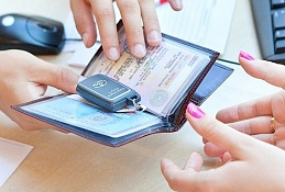 24 тысячи госуслуг оказали госавтоинспекторы Югры с начала года 