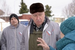 Общественники проверили снег на крышах