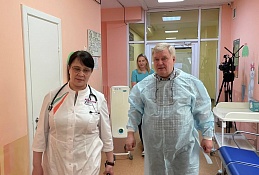 Больница Ханты-Мансийска встретила команду ведущих специалистов из Санкт-Петербурга