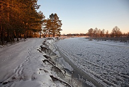 Водитель трактора, который провалился под лед в Кондинском районе, найден мертвым