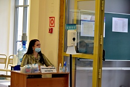 Голосование на счетных участках проходит с соблюдением всех санитарно-эпидемиологических норм