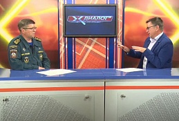 В студии инспектор по маломерным судам Александр Нестеров