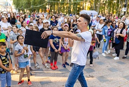 Танцы под хиты 80-90-х состоялись в Ханты-Мансийске