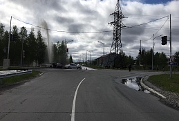 Легковушки столкнулись на перекрестке Сургута