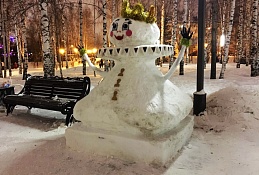 Битва снеговиков началась в Ханты-Мансийске