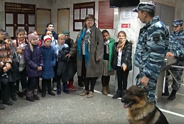 Экскурсия школьников в полиции