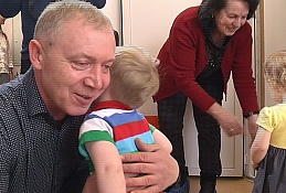 Депутаты Ханты-Мансийска оценили новый детский сад "Антошка" в "Клюкве"