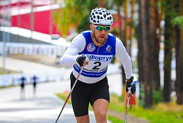 Евгений Дементьев выиграл «золото» этапа Кубка мира по лыжероллерам